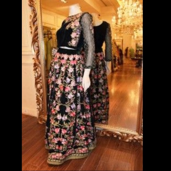 2 piece Lengha - Threads and Motifs - Picture 2 of 3